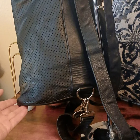 HARLEY- DAVIDSON Black Perforated GRAB N GO Backpack - Picture 9 of 12